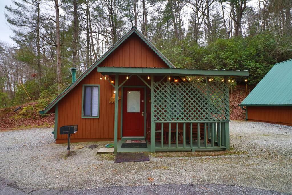 Cute Updated Mountain Cabin Fireplace #3 هيلين المظهر الخارجي الصورة